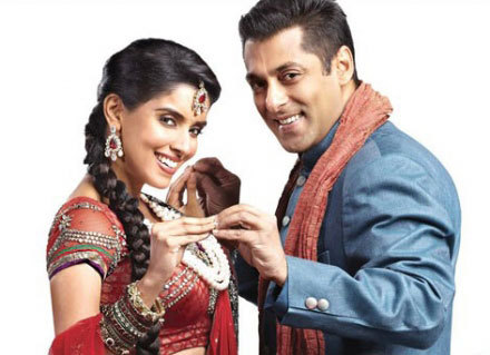 Salman+Khan+and+Asin+shares+loving+moments+in+%E2%80%98Ready%E2%80%99 - SALMAN KHAN SI ASIN