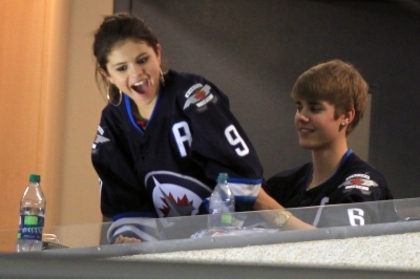 normal_018~8 - xX_Justin and Selena Watching Jets vs Hurricanes Game