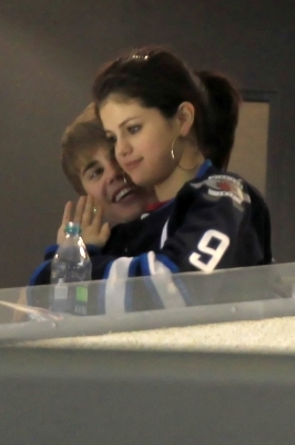normal_021~8 - xX_Justin and Selena Watching Jets vs Hurricanes Game