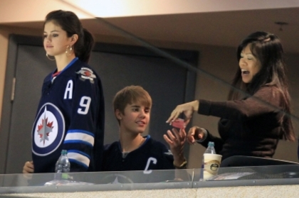 normal_028~5 - xX_Justin and Selena Watching Jets vs Hurricanes Game