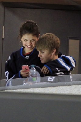 normal_035~5 - xX_Justin and Selena Watching Jets vs Hurricanes Game