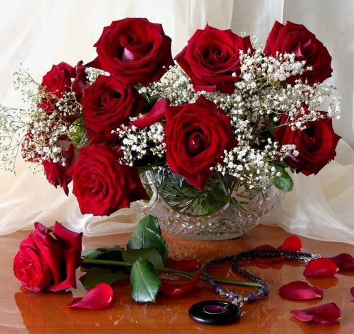 Red roses..