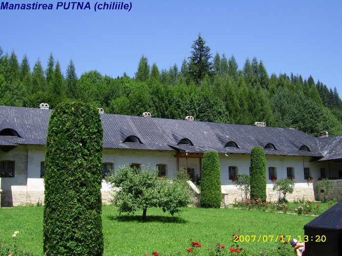 11. Manastirea Putna (2) - Fascinanta Romanie -1