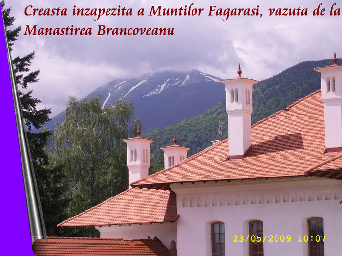 73. Muntii Fagarasi vazuti din curtea Manastirii Brancoveanu