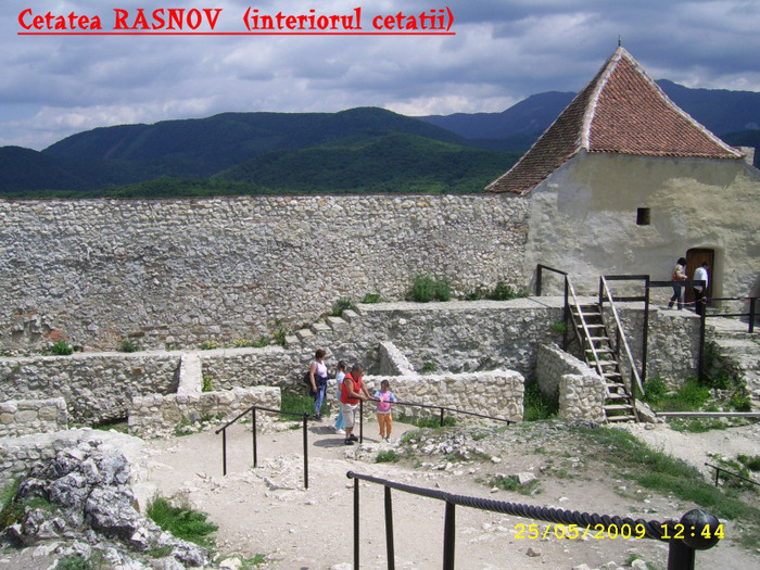 137. Cetatea RASNOV (vedere din interior) 3