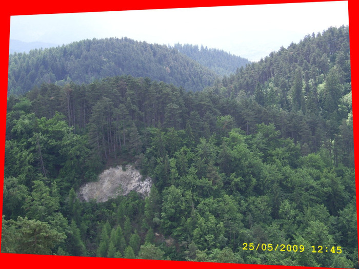 156. Peisaj montan din vecinatatea Cetatii Rasnovului (4) - Fascinanta Romanie - 2