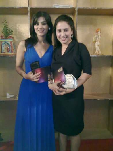 45601_419478142860_166897327860_4846561_7943942_n - Varsha-Pooja Joshi