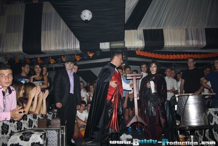 IMG_1041 - Club Cool - Halloween Party 2011