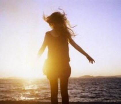 girl-hair-light-love-nature-191624