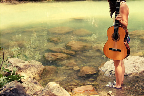 6078103660_2a3fb2f01d_z_large - GUITAR