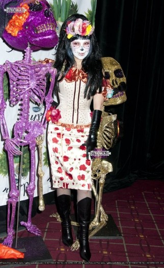 Thalia - Thalia-Halloween 2011