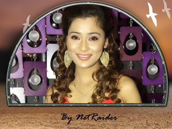S28 - Sara Khan