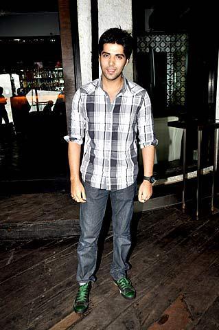 297868_2474836666740_1127152471_32961325_285283916_n