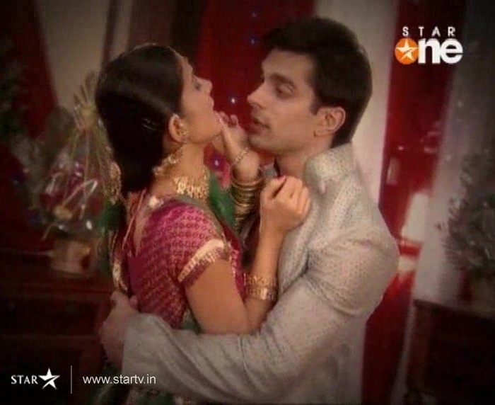 44559_107904385932267_100001381195440_72045_3035666_n - xxArmaan si Ridhima-Karan Singh Grover si Jennifer Wingetxx