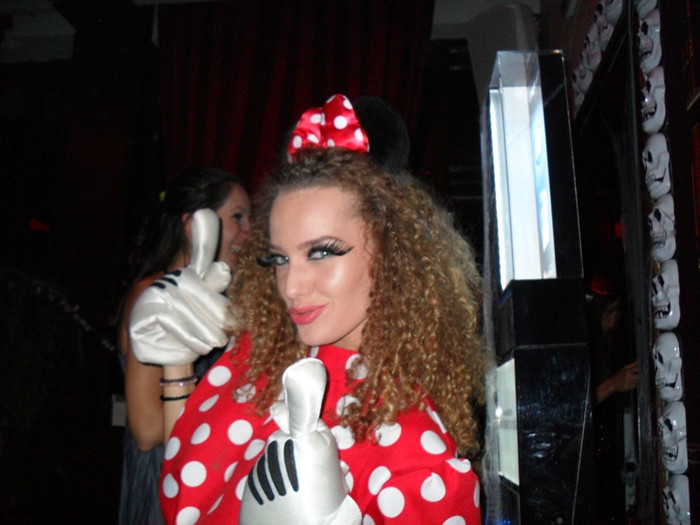 Alexia T Minnie 2 0 Alexia Talavutis Poze De La Halloween