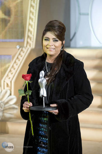 Maria-se-desmaya-en-la-pasarela_3-9c49720c-ea91-102e-a8cb-0019b9d5c8df-425x640 - Maite Perroni