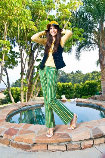 selena-gomez-835172l