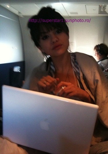  - poze rare selena gomez