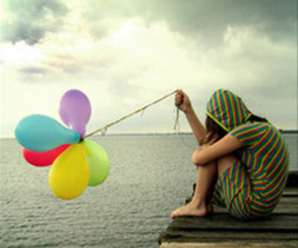 13-balloon-lonely-girl-sad_thumb