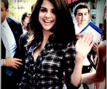 tumblr_lttwdsDBTb1r5szt0o1_400_thumb