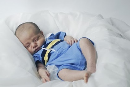 Poze cu bebelusi care dorm - bebelusi care dorm 2011 - poze bebelusi