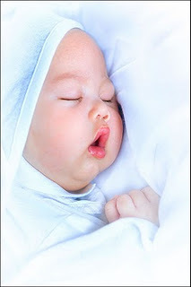 Poze cu bebelusi care dorm- bebelusi care dorm - poze bebelusi