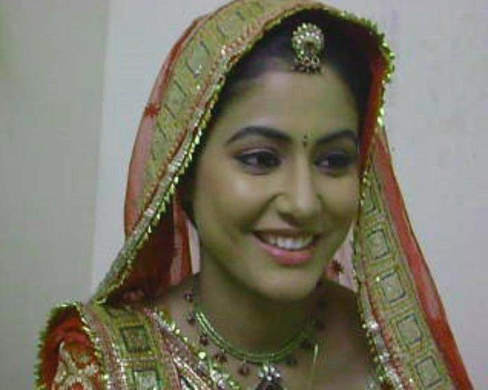 50636619_PBBGXREBC - Akshara-Hina Khan