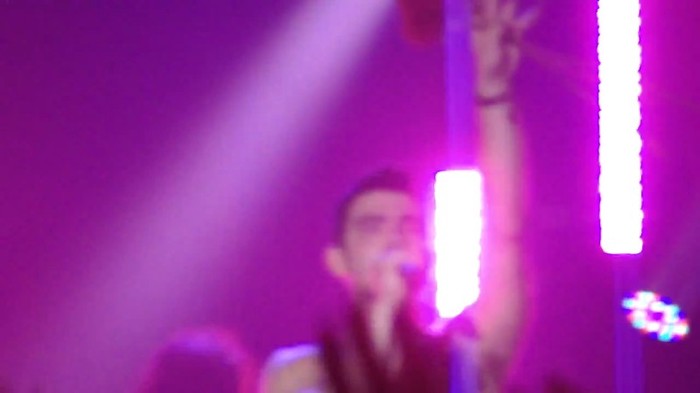 bscap0041 - Joe Jonas - Beautiful People