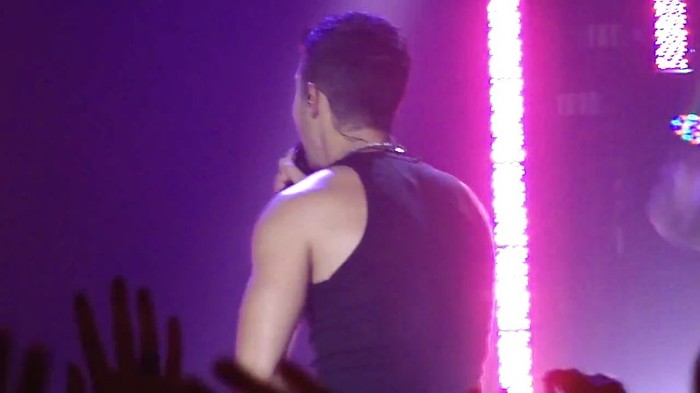 bscap0045 - Joe Jonas - Beautiful People