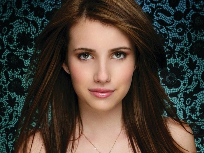 227970_131977346878604_131946026881736_229541_4525012_n - Emma roberts