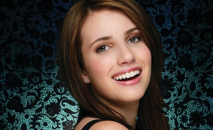 250170_135421476534191_131946026881736_254511_4196399_n - Emma roberts