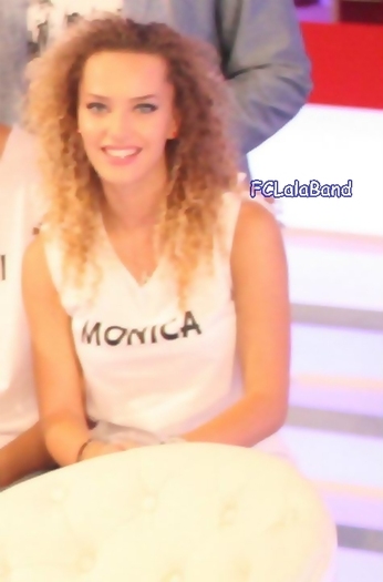 312590_234157066636701_217875138264894_743949_1989472844_n - xAlexia