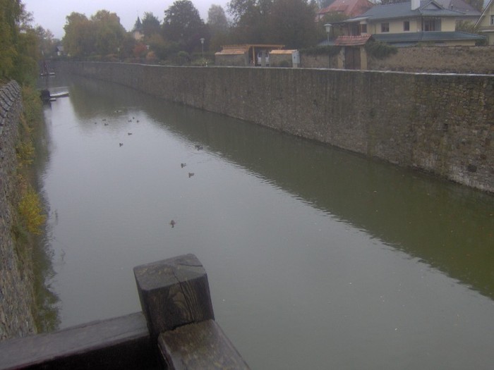 Cetatea din Friesach si canalul din jurul cetatii - tot austria oct 2011