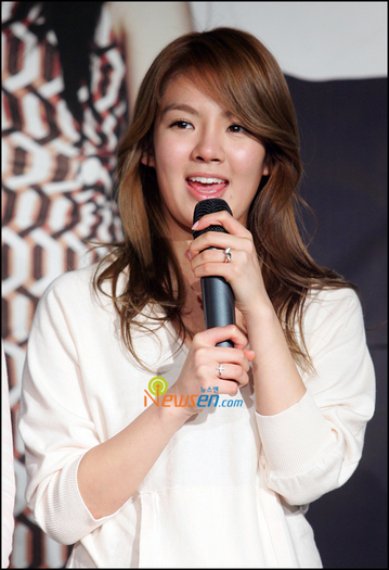 hyoyeon-4