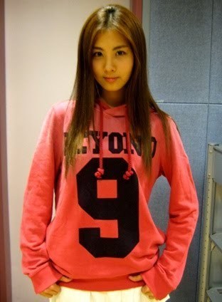 Snsd-wearing-beyond-nine-9-girls-generation-snsd-19207892-312-424
