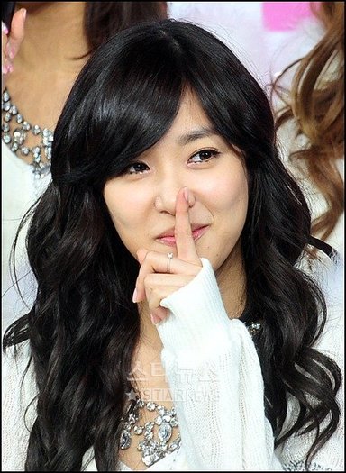 snsd-tiffany-12