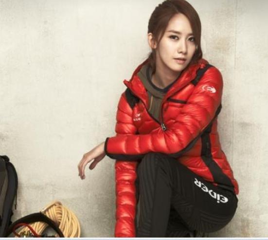 YoonA-girls-generation-snsd-25093909-551-494