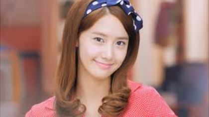 yoona-girls-generation-snsd-25388836-300-168