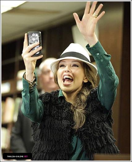 Thalia - Thalia-CADA DIA MAS FUERTE-New York