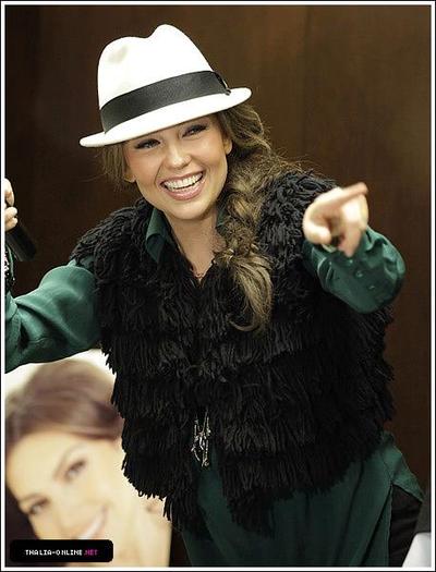 Thalia - Thalia-CADA DIA MAS FUERTE-New York