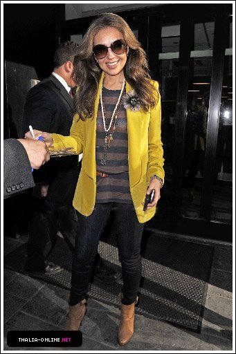 Thalia - Thalia en FOX STUDIOS