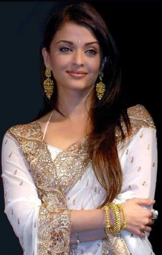 Aishwarya-Rai-In-Saree - AISHWARYA RAI-IN SAREE