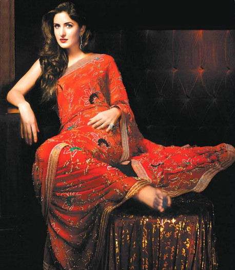 Katrina_Kaif_in_Saree_00 - KATRINA KAIF-IN SAREE