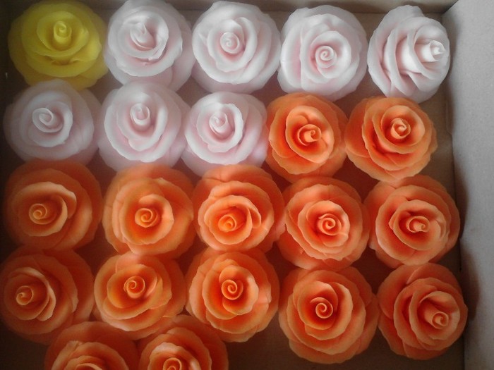 Imagine_confectionez-trandafiri-din-martipan-pt-diverse-to-in-3-picture-003