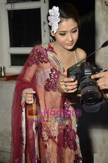 bollybreak_com_normal_Sara+Khan+at+designer+Rohit+Verma+PhotoShoot+on+18th+May+2011+%252817%2529