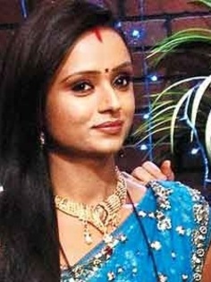 6451502-crop - Parul Chauhan-in saree