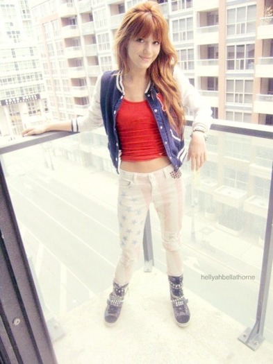 Sarah vino sa vezi asta!