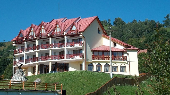 Hotel AQVILA-Moeciu