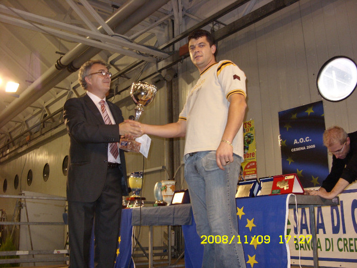 Olaszorszg2008Cesena376; Marea surpriza..., locul 3 crescator,dupa un lot de  12 pasari   ,Championat European 2008 din  Cesena Italia.Am foarte surprins si foarte fericit,ca nu ma asteptam sa am asa rezultat intre cei mari :
