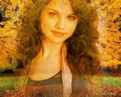 49636143_BULUINGPJ - poze modificate cu Selena Gomez